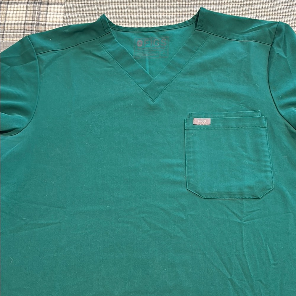 FIGS Hunter Green Men's Green 3 Pocket Leon Scrub Top Size Medium